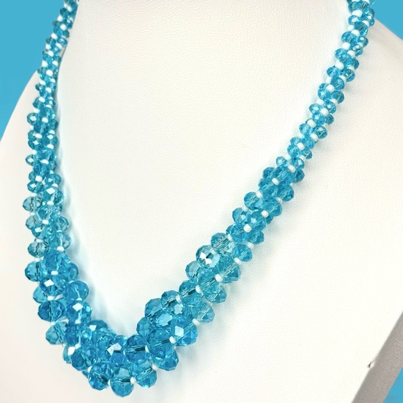 Stunning Blue & White Beaded Statement Necklace - Picture 5 of 15